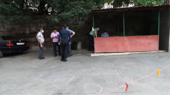 Կրակոցներ Անդրանիկի փողոցում. գլխի շրջանում վնասվածք ստանալուց հետո կրակել էր մյուսի կողմը. մանրամասներ (տեսանյութ)